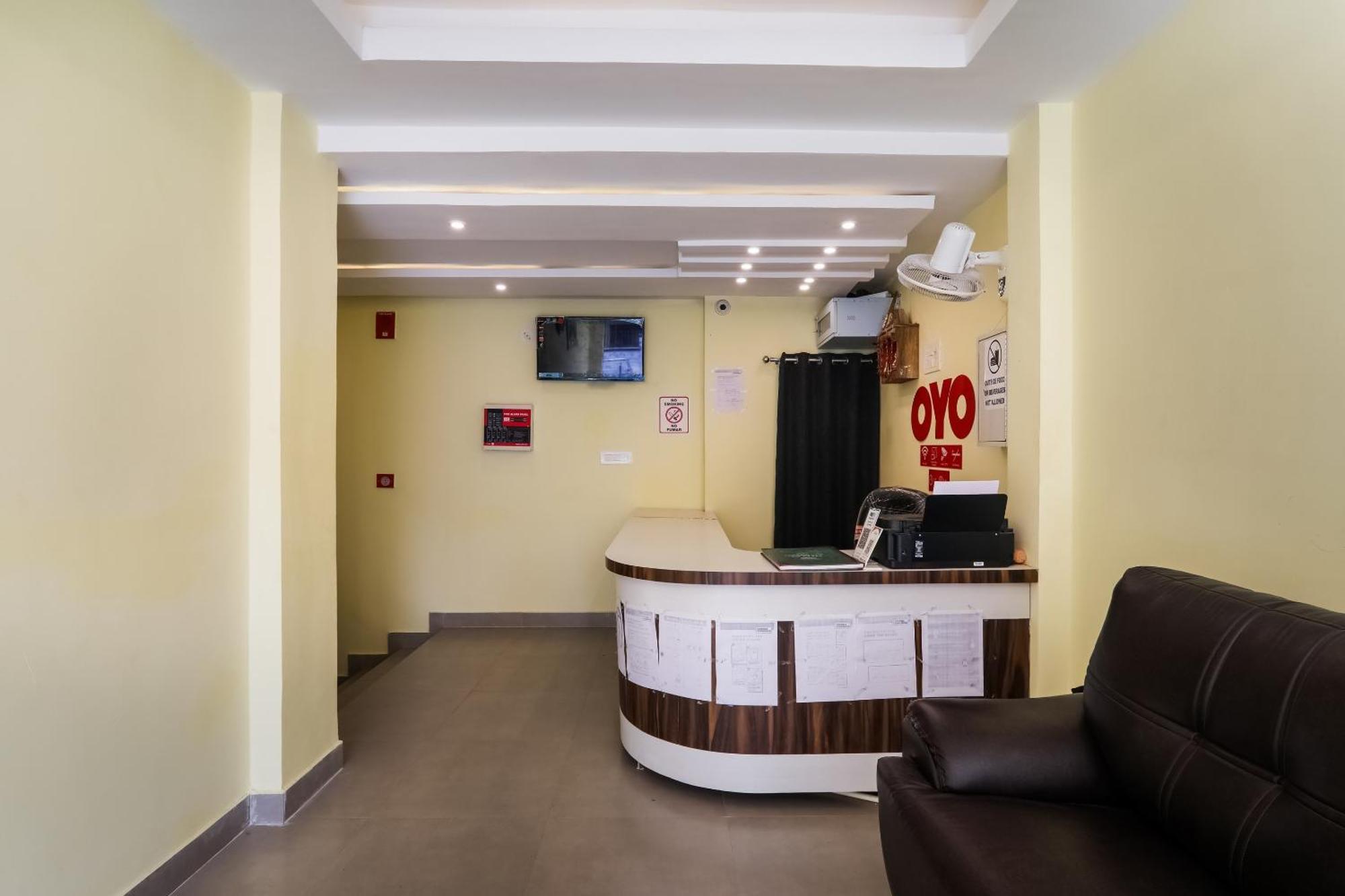 Collection O Sr Inn Chinhat Екстериор снимка