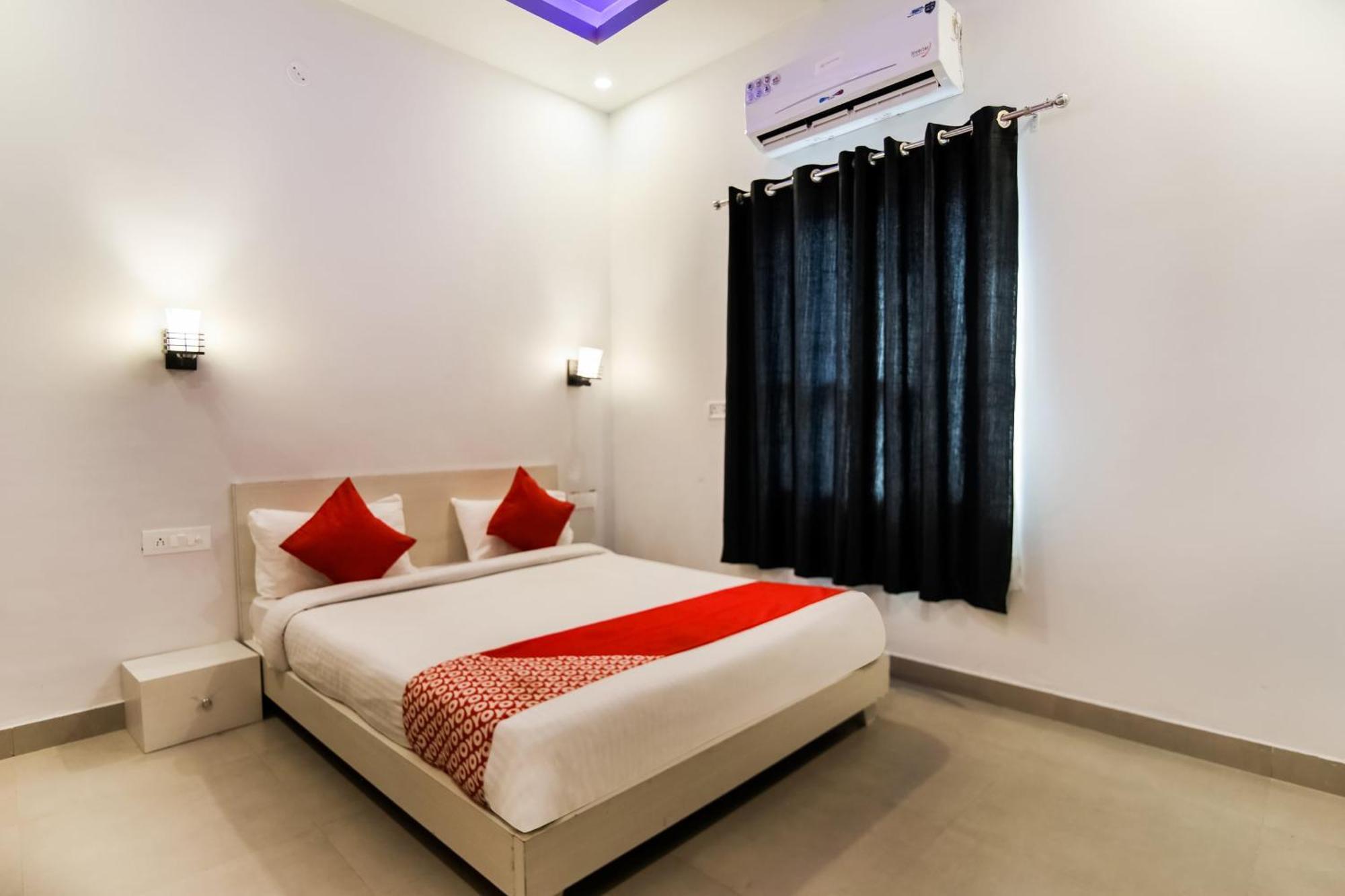 Collection O Sr Inn Chinhat Екстериор снимка