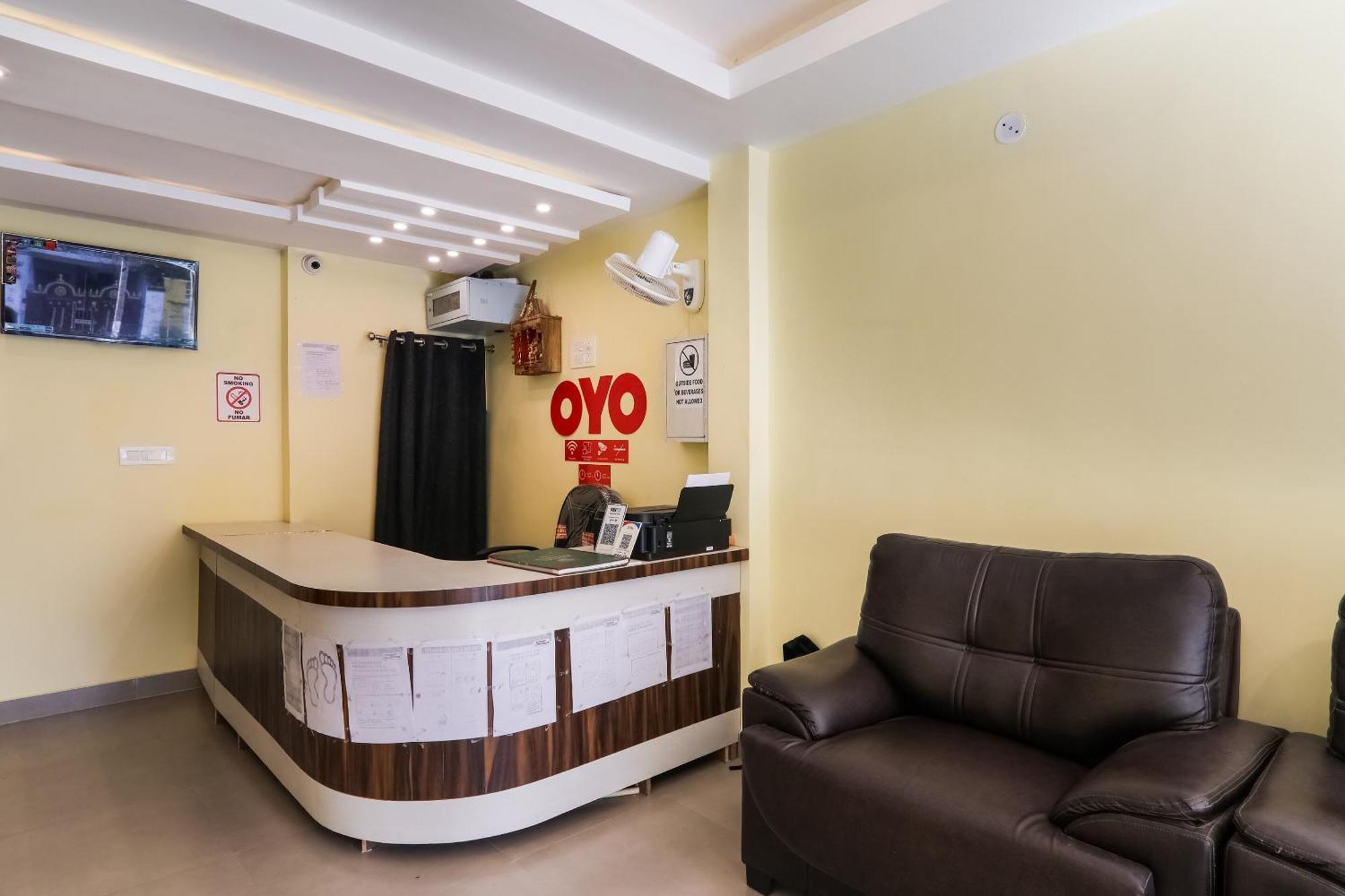 Collection O Sr Inn Chinhat Екстериор снимка