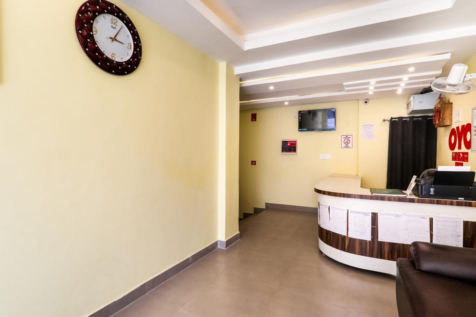 Collection O Sr Inn Chinhat Екстериор снимка
